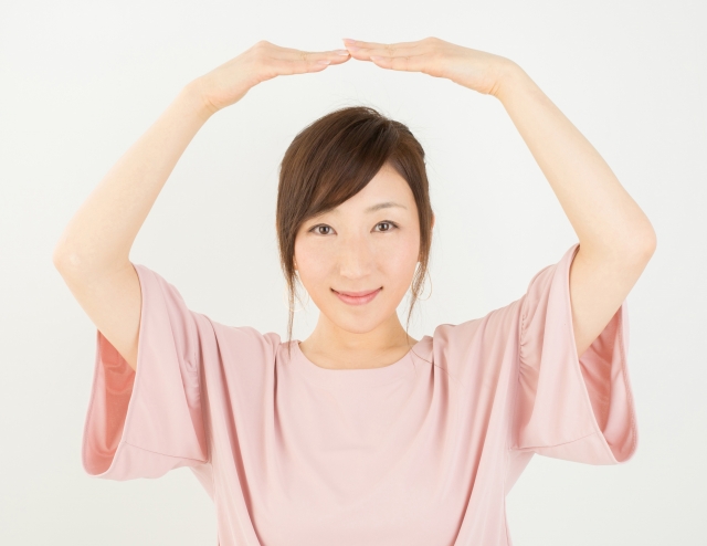 ○女性